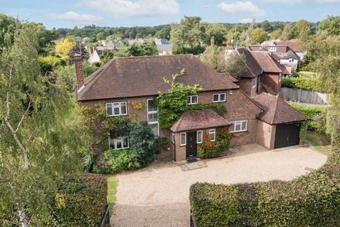 Located in the sought after village of Oxshott, this fabulous three double bedroom family home located in this private road, serves up the perfect blend of village living, thanks to its proximity to nature reserves, green spaces and easy travelling d...