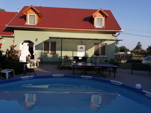Tápiószentmárton is located 60 km from Budapest. Attila Guesthouse is located in the center of the village. Windows open onto a quiet side street and garden. The main attraction is the pool, but guests have at their disposal garden furniture, sunbeds...