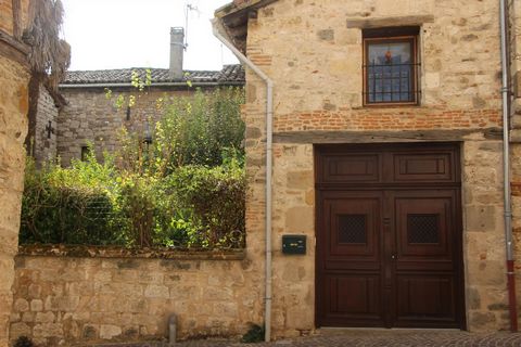This pretty stone property in the heart of a medieval hilltop village has 3 bedrooms, a small garden and a garage. The living room and large kitchen/diner are on the ground floor, 2 bedrooms, a shower room, study and large landing area on the first f...