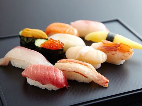 SUSHI BAR -- NORTH MELBOURNE -- #5184058 Sushi bar * Located in North Melbourne * $16,000 per week, 5-year lease * The store is beautiful and easy to take care of * Next year, 10 condominiums will be completed in the vicinity * Huge potential and low...