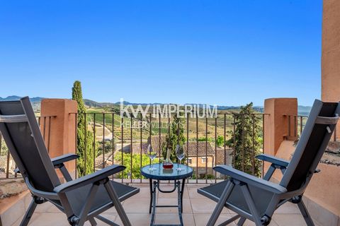 Keller Williams le ofrece un Hotel con encanto ubicado en el corazón del Priorat, donde todas las habitaciones y las zonas comunes tienen una personalidad y un diseño exclusivos con vistas a los viñedos. ~La zona del bar es un espacio mágico para deg...