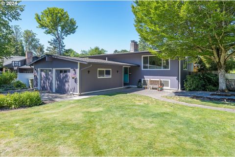 Don't miss this remodeled Terra Linda home with New driveway and interior garage concrete, garage insulated and drywalled, NEW composite roof with complete coverage ice/water shield, NEW exterior paint. Lovely, modern, light-filled split level on a l...