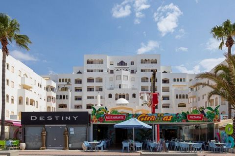 Description steps from the beach, restaurants and shops, among other facilities, providing a practical and comfortable lifestyle With approximately 61m², comfortable and well distributed. South facing, ensuring great sun exposure throughout the day. ...