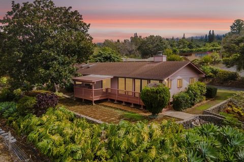 HOME AND DETACHED OHANA available in lower Kula! 451 Lower Kimo Drive presents a unique opportunity to own a piece of Maui's rich history and unparalleled beauty. Iconic properties such as this one rarely become available. They just don't make them l...