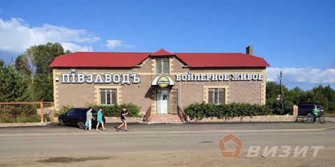 Помещение в отдельно стоящем здании, на центральной торговой улице поселка. п. Рубежный, Волжский район, ул. Новосельская, д. 15В. Общая площадь: 35 кв. м. Этаж/этажность: 2/2. Наличие отдельного входа. Окна выходят: на улицу. Место под рекламу на фа...