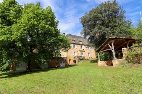 This charming set of buildings is in a small village just south of the river Dordogne, about 20 minutes from Sarlat. * Accommodation The main home is a stunning country house dating from the mid 1800s, with two bedrooms, one bathroom, and a kitchen a...