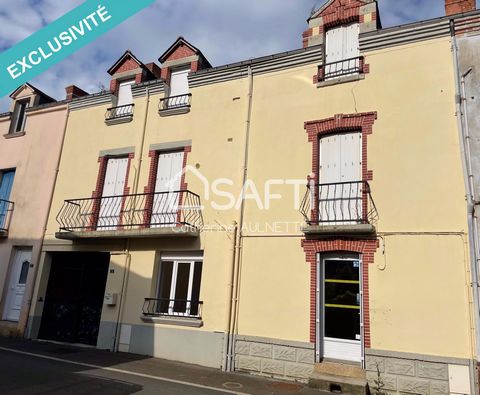 Located in Beslé sur Vilaine (44290), on the ground floor of a 2-storey stone house, this apartment offers a pleasant living environment in the heart of town, close to all amenities: school, bakery, pharmacy, doctor and the Rennes-Redon SNCF station ...