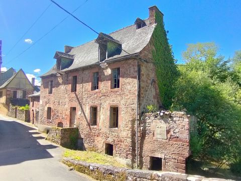 Sector Villecomtal - ontdek dit huis met een woonpotentieel van 172m² met het aangrenzende terrein van 255m². Gelegen in het dorp Villecomtal, dichtbij alle voorzieningen (dokter, apotheek, slager, bakker, kruidenierswinkel, bar/restaurant...) vindt ...