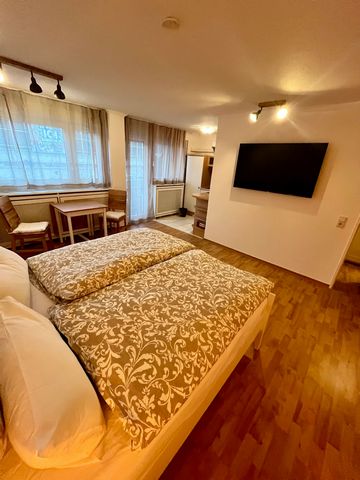 Dieses 35qm Apartment befindet sich in mitten des neuen Hotspots in Heidelberg Bergheim und ist dennoch ruhig gelegen. Es ist nach Süden ausgerichtet und ist somit hell & freundlich. Der Balkon lädt zum sonnenbaden ein. Für die heißen Tage ist mit ei...