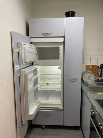 This studio apartment is suited for two persons. The seperate beds can be brought together. It is located in a quite street where with rare traffic. The Autobahns A44 & A52 are in close proximity. Bus connection to the city centre is also there. It i...