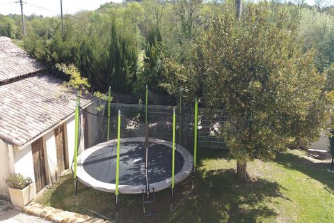 Escape to this elegant villa in Saint-Victor-de-Malcap, ideal for families or groups of up to 12 guests. With five spacious bedrooms and a private fenced pool, it offers a luxurious retreat near a scenic lake perfect for water sports. Located just 50...