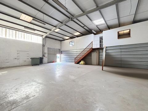 À louer local commercial 220 m² – Zone du Phare à Mérignac