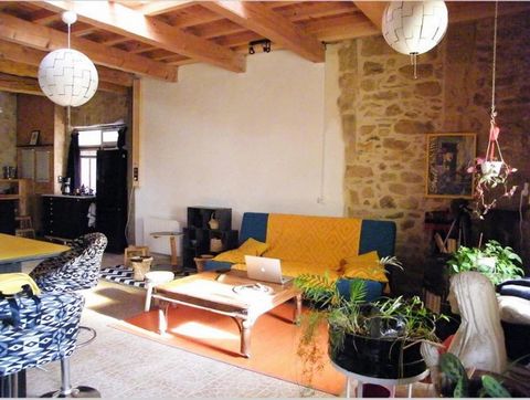 Lofts sur 4 niveaux de 220 m² dont 2 niveaux habitables de 120 m² rénovés