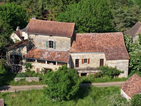 MAISON DE CARACTERE A VILLENEUVE
