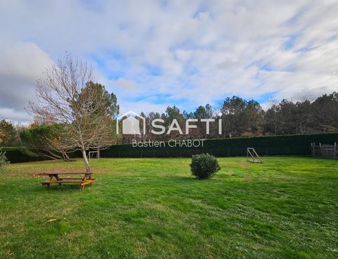 Terrain constructible 1173 m2 sur la commune de Saint Jean d'Illac