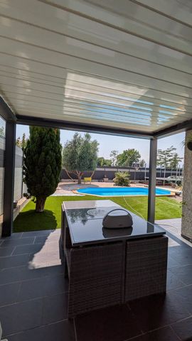 Villa Contemporaine 5 pièces au Boulou avec Piscine