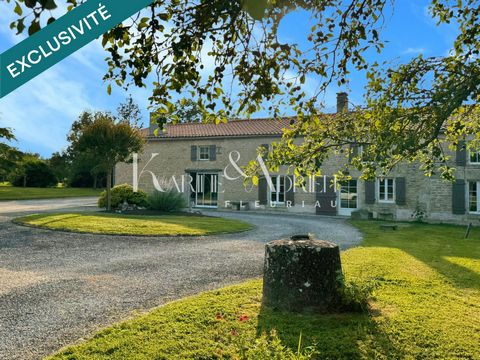 MAISON EN PIERRE DE 216 m2 4 chambres piscine et dépendances