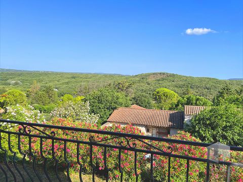 SECTEUR SAINT PAUL TROIS CHATEAUX, Maison 200 m2