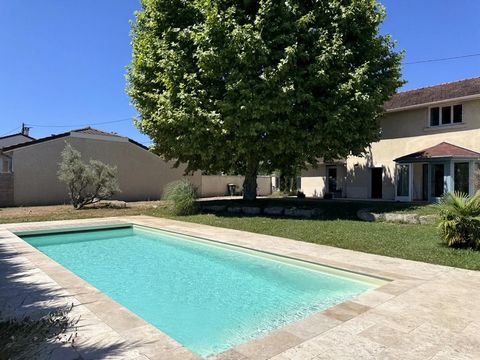 JONAGE 69330 - MAISON 5 chambres, PISCINE, proche village