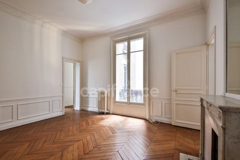 APPARTEMENT Paris 17ie ETOILE/CARNOT - Au calme - 5 PIECES - 117M2 - 3 CHAMBRES - Cave