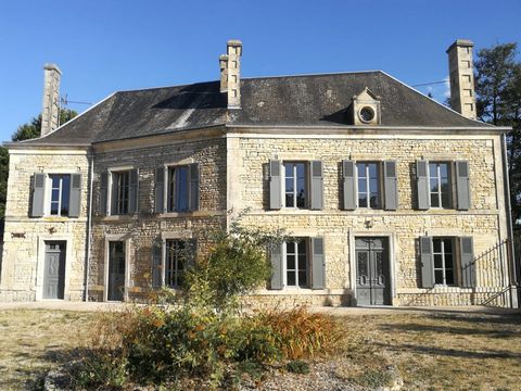 Maison de Maître de 250 m², restaurée, cadre magnifique !!!