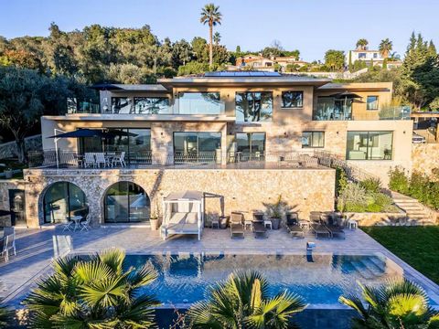 VILLA MODERNE A MOUGINS DE 372 M², 6 CHAMBRES EN SUITES