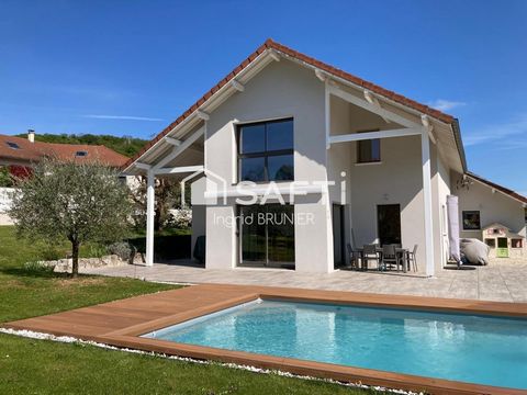 Magnifique maison avec une piscine