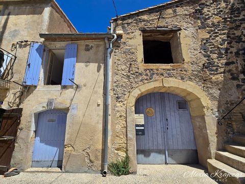 A VENDRE, Maison de village à rénover - 71,59m² habitables - 3 pièces, 1 chambre - cave - garage + plateau d'une 30aine de m² à réhabiliter - CAUX (34)