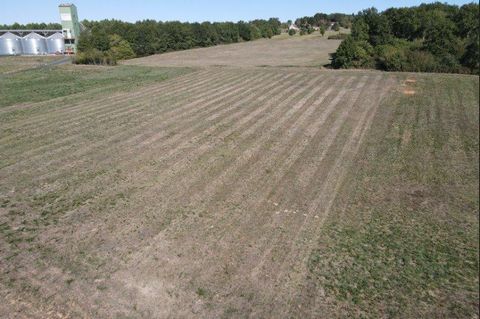 10883 m2 entièrement constructible en Z A