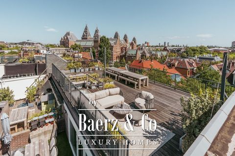 Jan Luijkenstraat 34 3, 1071 CP AMSTERDAM In het hart van het geliefde Museumkwartier bieden wij dit stijlvolle en hoogwaardig afgewerkte bovenhuis van ca. 154 m² aan. De woning beschikt over drie slaapkamers, een royale leefruimte met moderne open k...
