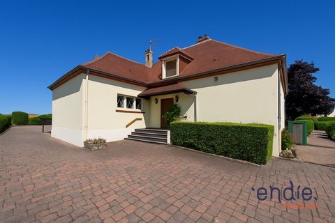 HOUSE OF CHARACTER - ENDIE IMMOBILIER -CRESSANGES I present to you exclusively in the charming village of Cressanges, this house of character offering a peaceful and practical living environment. Just 15 minutes from Moulins and 30 minutes from Saint...