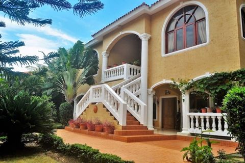 **4 Bedroom villa close to the beach in sosua for sale** This two-story villa with 4 bedrooms is just steps away from the beach. This pristine villa is located in a very popular Sosua community. Entering the villa, you will find the kitchen and a hug...