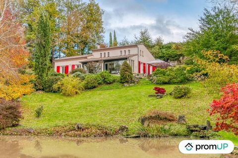 Close to schools, all shops and all amenities.  It is in this setting, all in light and greenery, that this house is located. With a surface area of 135 m², each of the six rooms of this house will offer you a large space, so the comfort you expect. ...