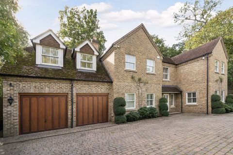An impressive six bedroom detached residence situated on Burleigh Lane, Ascot. Arranged over three floors, the property boasts just under 4000sq ft of internal living accommodation. Upon entering on the ground floor you are welcomed in via a grand en...