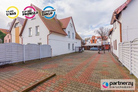 A unique property in the center of Hel at Wiejska Street.  Plot of 463m2 located on the main street. An ideal place to do business. On the ground floor there is currently a shop, and the second floor is a residential premises. It is possible to expan...