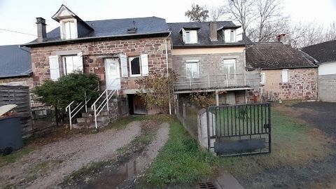 Are you looking to invest without work? This property is for you. Located 10 minutes from the Teinchurier de Brive area, halfway between the villages of Larche and Saint Pantaléon de Larche, at the end of a cul-de-sac, these two terraced houses are i...