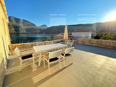 A traditional stone house for sale in Lakonia, Peloponnese that has been recently renovated recently with the most attention to detail. it is a seafront 170sqm property spread over 2 floors in the itilon sea village, one of the most picturesque areas...