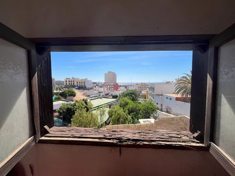House built in 1900 in the historic center of Puerto del Rosario a few steps from the pier and small beach. It consists of 4 bedrooms and 2 bathrooms, a spacious living room, a small garden area and a beautiful terrace with views all around. For more...