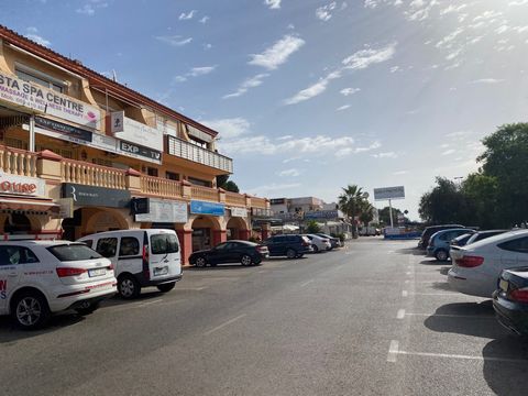 FREEHOLD - Ideal investors restaurant for sale Price is negotiable Located in Benavista Completely renovated and with a restaurant license in place and permits Located in a busy shopping center with plenty of parking Large terrace with awnings that c...