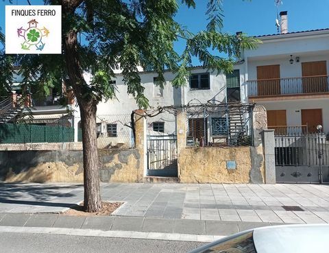 Une opportunité unique à Montmeló, région de Cucurny! Imaginez vous réveiller chaque matin avec les rayons chauds du soleil qui caressent votre maison. Cette parcelle de 370 m² (avec possibilité de séparation en 2 parcelles) et orientée sud-est, est ...