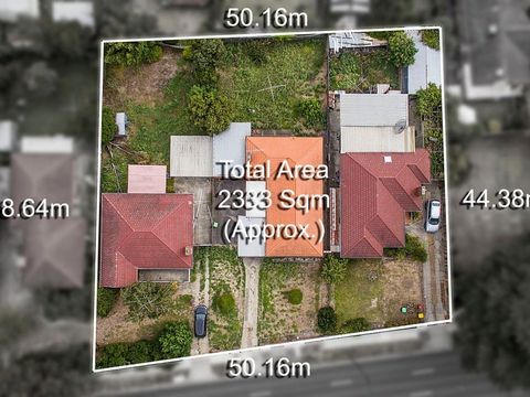 - Large area of 2,333m2 property - Located in a significant residential and commercial area - Classified as DDO8 - Approximately 50.16 meters from Hakuba Road - Three separate brick residential titles to be sold as a unit Close to Blackburn Station, ...