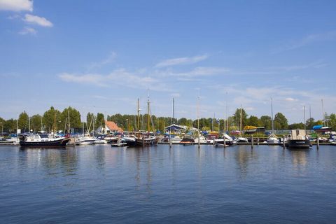 This modern, detached holiday home is located in the spacious holiday park Resort Bad Hulckesteijn, located on the Veluwemeer, approximately 4.5 km away. from the town of Nijkerk. The holiday home is modern and fully equipped and spans two floors. Th...