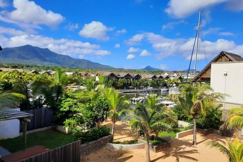 Reference : DIP808BEST Accessibility: Mauritians & Foreigners (Purchase entitling to Mauritian residence permit) Location: La Mivoie, Black River - Mauritius Category: Resale in Balise Marina Status: Excellent condition Type : IRS apartment sold furn...