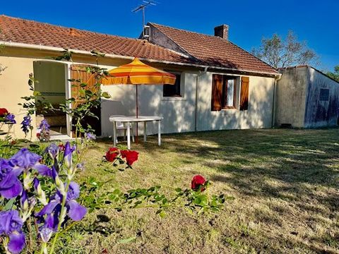 4 kilometer van de stad Moutiers en Retz. Op het platteland, op 629 m² grond, Huis van 72 m². Bestaande uit een entree naar keuken-woonkamer, 2 slaapkamers, doucheruimte, toilet, kantoor. Plan voor het werk. BUDGET Verkoopprijs 195.500 euro inclusief...