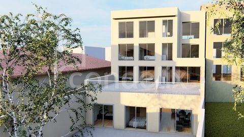 Apartamento T2 em construção, com previsão final para junho de 2025, próximo do centro de S. Mamede de Infesta. Sala em open space com 33,38 m2 quartos com 12,61 e 10,14 m2 respetivamente, com roupeiros embutidos e um fantástico terraço com 31.81 m2,...