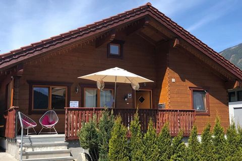 Experience unforgettable holiday moments in our charming log cabin in Sulzau, just a stone's throw from the Wildkogel Ski Arena. This cosy house impresses with its warm atmosphere thanks to the lovely wooden furnishings and an inviting wood-burning s...