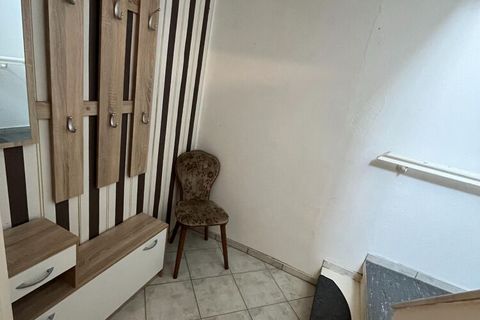 Witamy w przytulnym zaciszu w Elbingerode! Ten uroczy apartament to idealny dom z dala od domu, oferujący wszystkie udogodnienia potrzebne do relaksującego i przyjemnego pobytu. Salon to ciepła i zachęcająca przestrzeń, wyposażona w wygodną podwójną ...