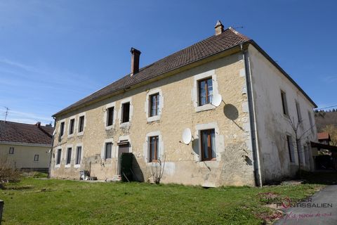 LES VERRIERES DE JOUX, An der Schweizer Grenze, im 2. Stock einer Wohnanlage, schöne Anlage von ca. 300m2 zu entwickeln. Diese Dachböden bieten viele Möglichkeiten der Raumaufteilung.