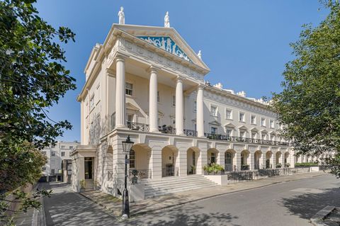 Великобритания Sotheby's International Realty с гордостью представляет этот впечатляющий дом с шестью спальнями в Риджентс-парке, Лондон. Этот невероятно редкий дом, первоначально спроектированный в 1811 году всемирно известным архитектором Джоном Нэ...