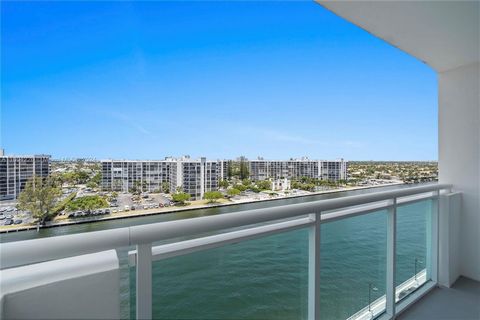 ASSESSMENTS WILL BE PAID IN FULL BY SELLER. High floor unit with spectacular intracoastal waterway and city views. Split floor plan with two bedrooms and two full bathrooms. Porcelain and ceramic floors throughout unit. Full kitchen with stainless st...